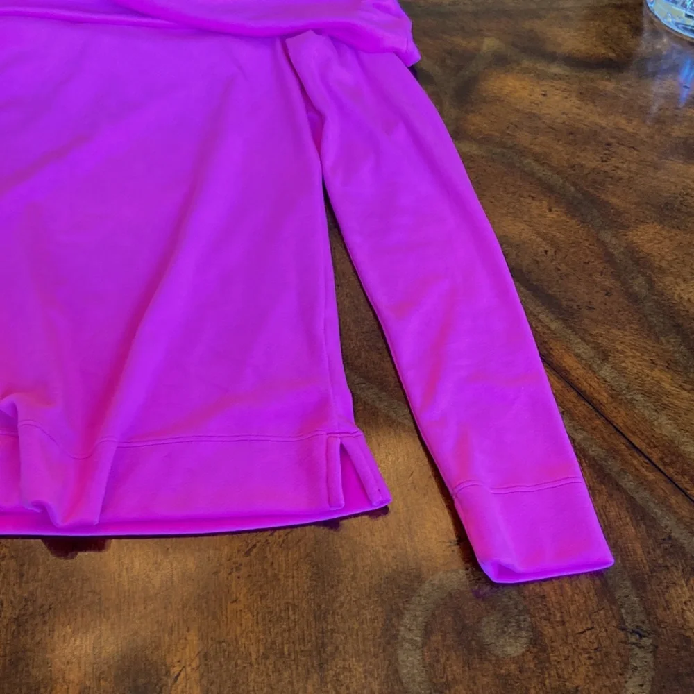 NWT Lilly Pulitzer Velour Top Swearshirt - Picture 3 of 7